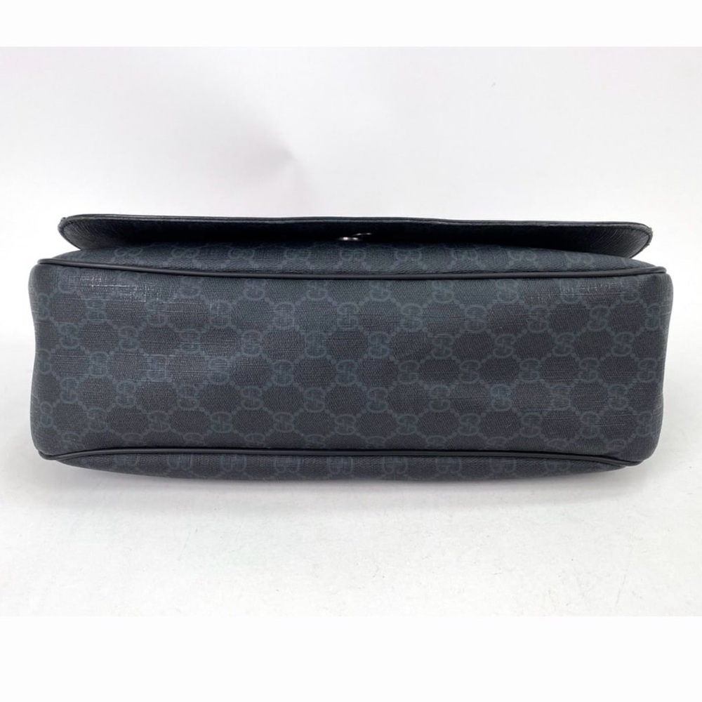 Gucci GG Supreme Messenger Bag coated canvas in black and grey with leather trim - Picture 6 of 10